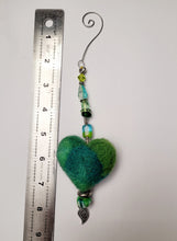 Load image into Gallery viewer, Window Heart Leaf Charm