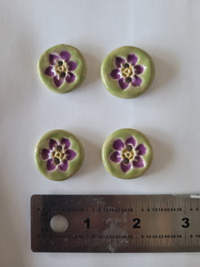 Set of 4 flower buttons