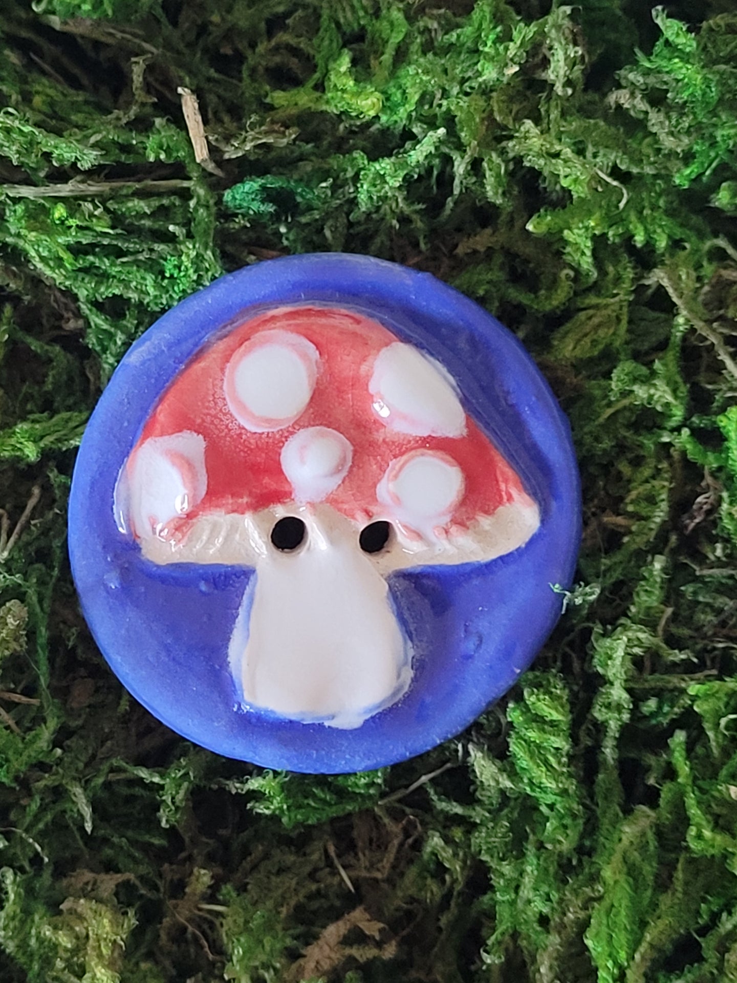 Set of 4 mushroom buttons