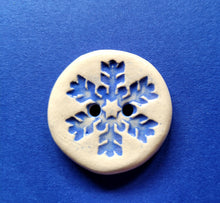 Load image into Gallery viewer, ceramic Snowflake Buttons (set of 6 )