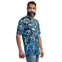Load image into Gallery viewer, Men&#39;s T-shirt blue skulls all over print